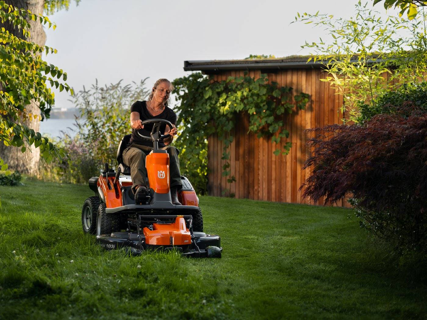Husqvarna Akku-Frontmäher R 200iX AWD – Grundgerät (Modell 2025)