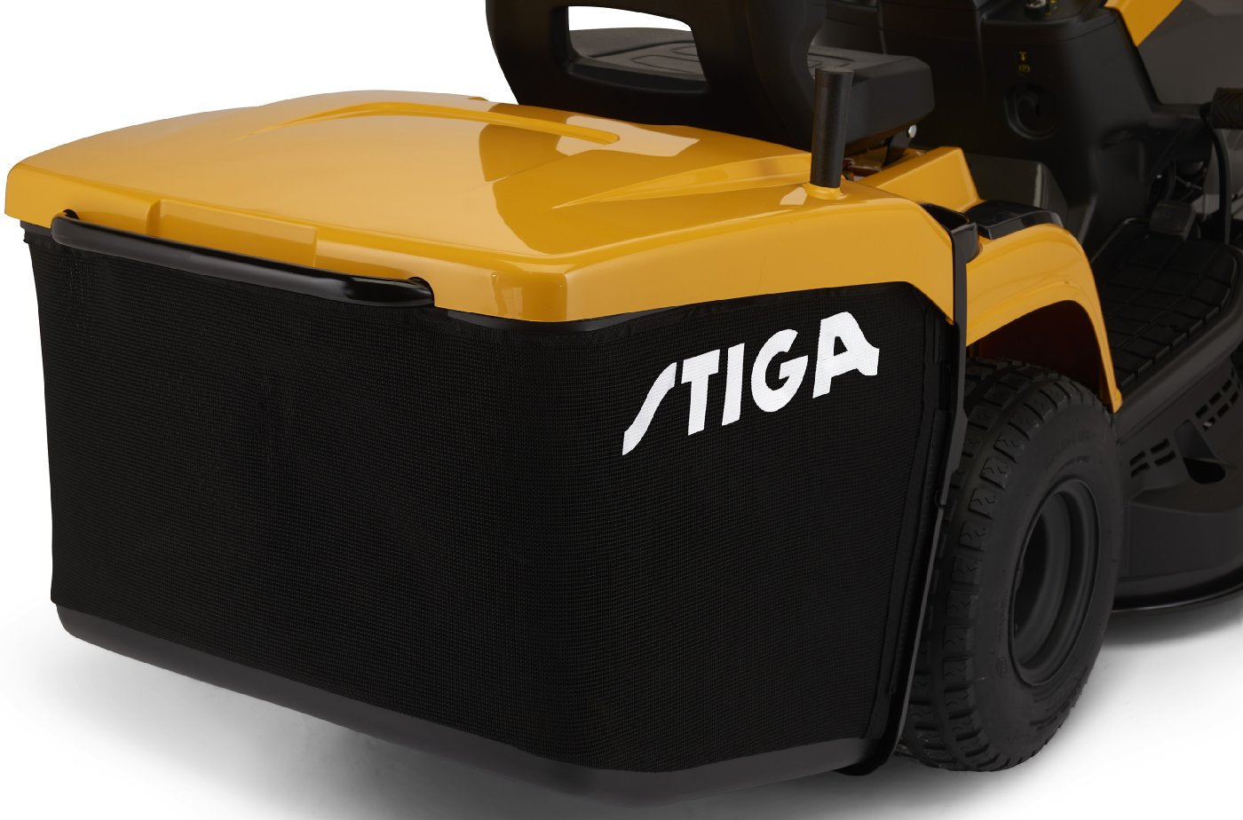 Stiga Rasentraktor Estate 598 W Special HONDA – Winterpaket mit Schneeschild und Schneeketten