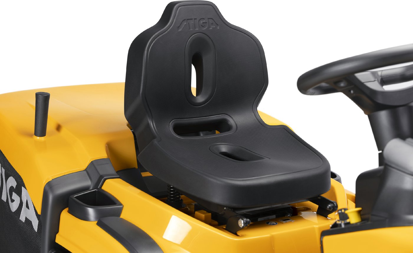 Stiga Rasentraktor Estate 598 W Special HONDA – Winterpaket mit Schneeschild und Schneeketten